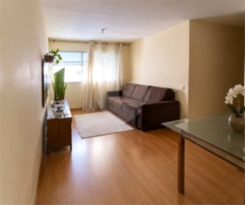 Apartamento com 3 dormitórios e 1 vaga fixa, em região tranquila perto da Av. Washingtonís e de diversos serviços. Ideal para quem quer morar bem e com comodidade.