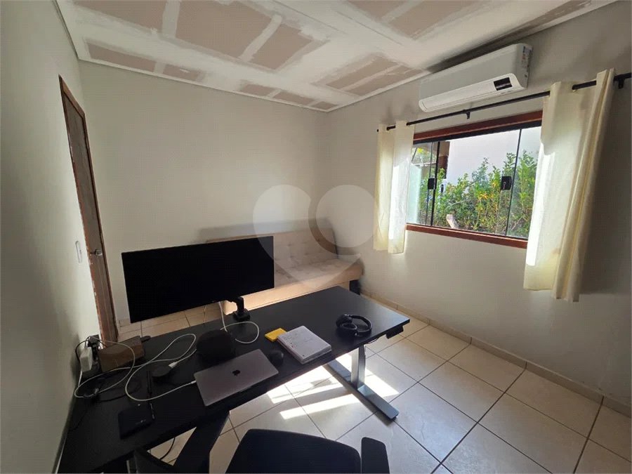 Casa com 3 dormitórios e piscina no Condomínio Cafezal VI em Itupeva SP