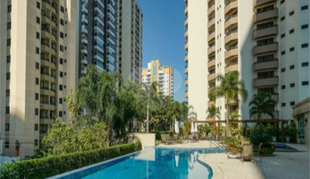 Apartamento à venda com 4 quartos, sendo 3 suítes, em Vila Regente Feijó, São Paulo, SP