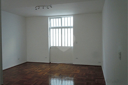 Sobrado à venda com 3 quartos em Campo Belo, São Paulo, SP
