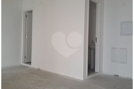 Sala comercial, nova, para venda ou locação, junto à Estação Vergueiro do Metrô