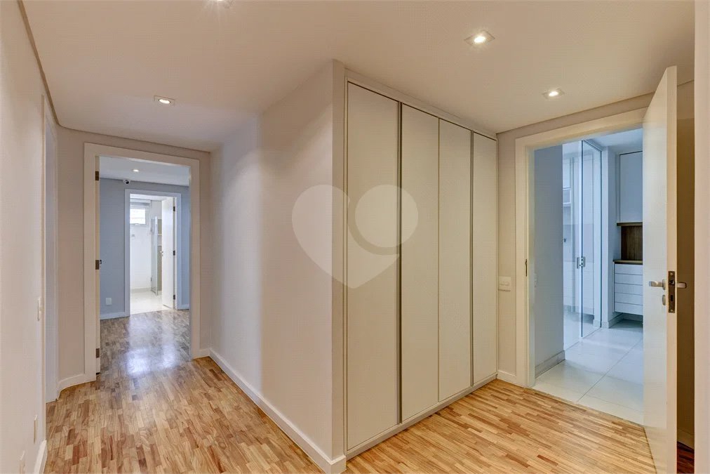 Apartamento no Alto da Boa Vista Condomíno com vasta área verde, lazer e segurança..