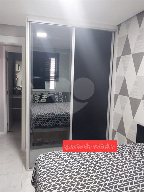 Apartamento de 2 quartos (1 suíte) à venda em Itaquera