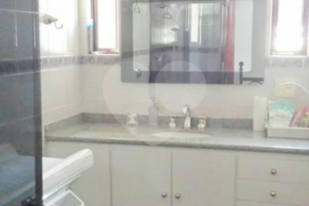 Casa com 3 dorm, 2 suítes, área gourmet, 4 vagas na Mooca