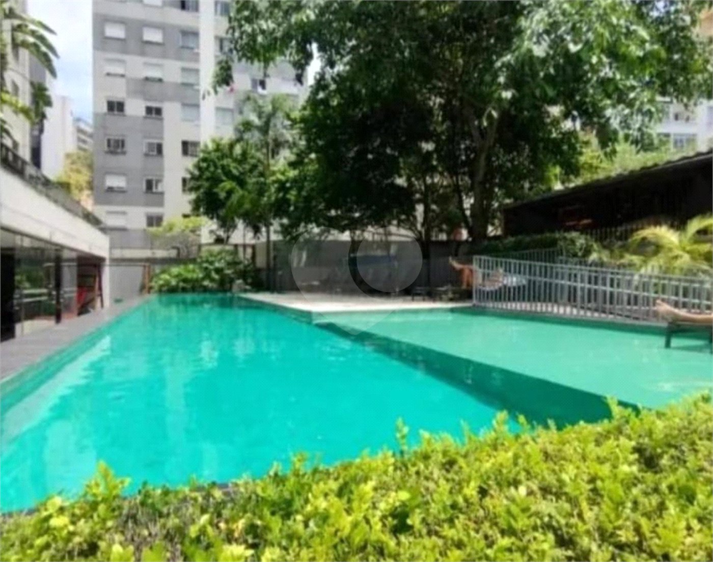 Apartamento 2 quartos, sendo 1suíte. 2 banheiros. Cozinha americana. Living com 2 ambientes com varanda gourmet,