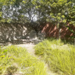 Terreno à venda em condomínio residencial no Serramar – Rio das Ostras, a 5 minutos da praia