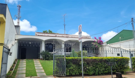 Casa à venda com 4 quartos, sendo 1 suíte,  em Centreville, São Carlos, SP