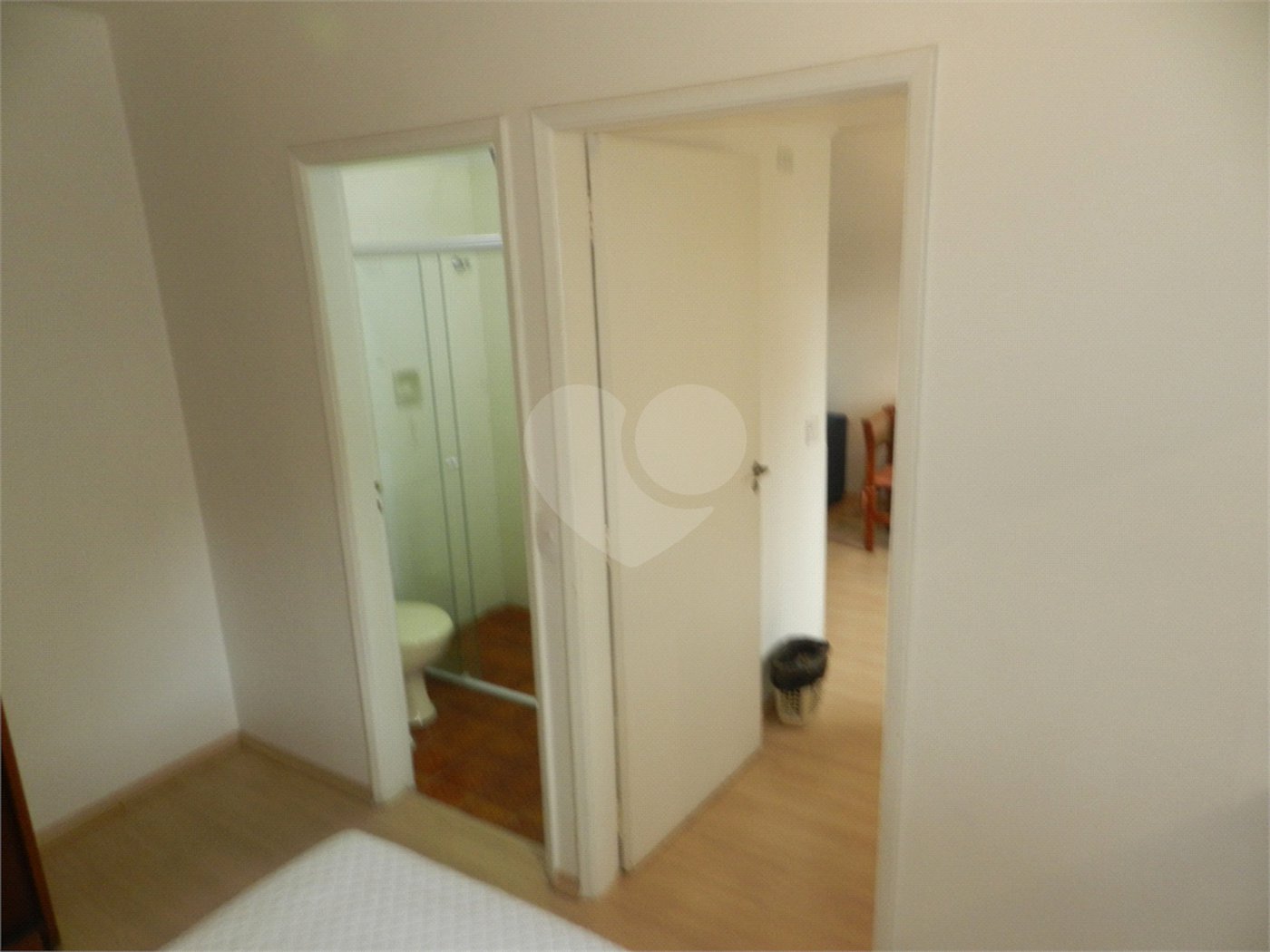 Apartamento mobiliado na Bela Vista de 36m² com 1 vaga de garagem.