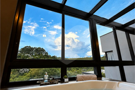 Casa de Alto Padrão à Venda no Residencial Campos do Conde – Santana de Parnaíba/SP