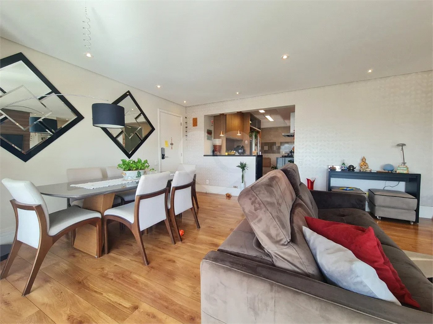 Apartamento à venda com 4 quartos, sendo 3 suítes, em Jardim Marajoara, São Paulo, SP
