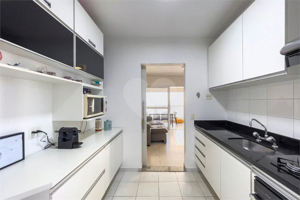 Apartamento à venda com 3 quartos, sendo 1 suíte, em Santo Amaro, São Paulo, SP
