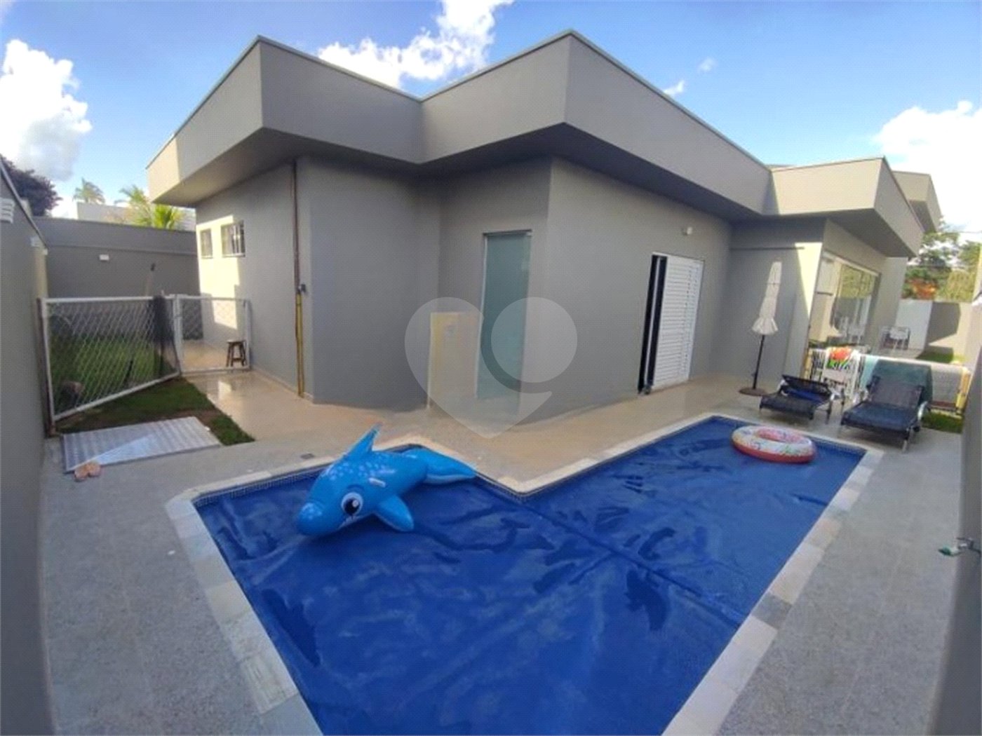 Casa térrea para venda no Condomínio Damha III