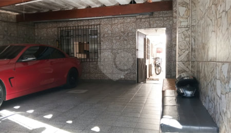 Térrea 02 dormitórios, localização privilegiada. Próximo a tudo