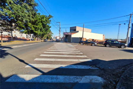 Oportunidade Comercial: Terreno de 525m² em Localização Estratégica no Parque Sissi!