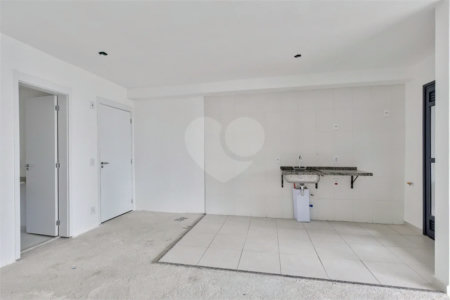 Apartamento à venda com 3 quartos, sendo 1 suíte,  em Alto da Boa Vista, São Paulo, SP
