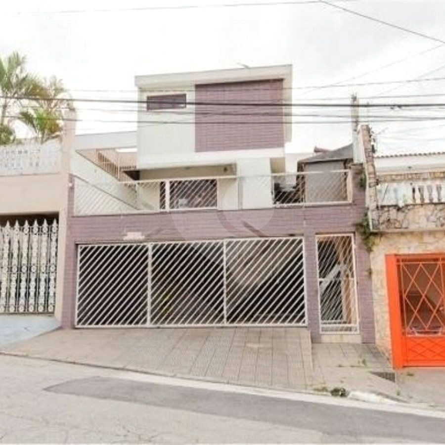 Casa com 203m² , 4 dormitórios , sendo 3 suítes , 2 vagas , à venda na Vila Formosa.
