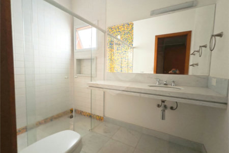 Exclusividade e Sofisticação no Swiss Park: O Sobrado Perfeito em São Carlos, com, 3 suites,2 salas, área Gourmet, persianas blackout automatizadas.