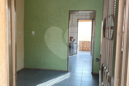 Casa térrea para venda na Vila Carmem
