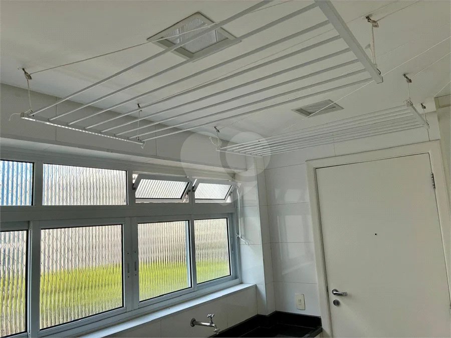 Apartamento de 130m2 à venda com 3 dormitórios e 2 vagas no Campo Belo