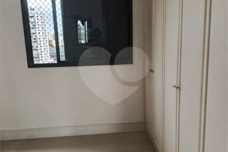 APARTAMENTO NO CAMPO BELO 137M² 3 DORMITÓRIOS