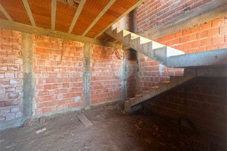 Terreno Murado de 250m2, em Jardim Embaré, São Carlos.