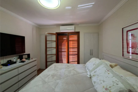 Sobrado à venda com 3 quartos, sendo 1 suíte, em Jardim Bonfiglioli, São Paulo - SP