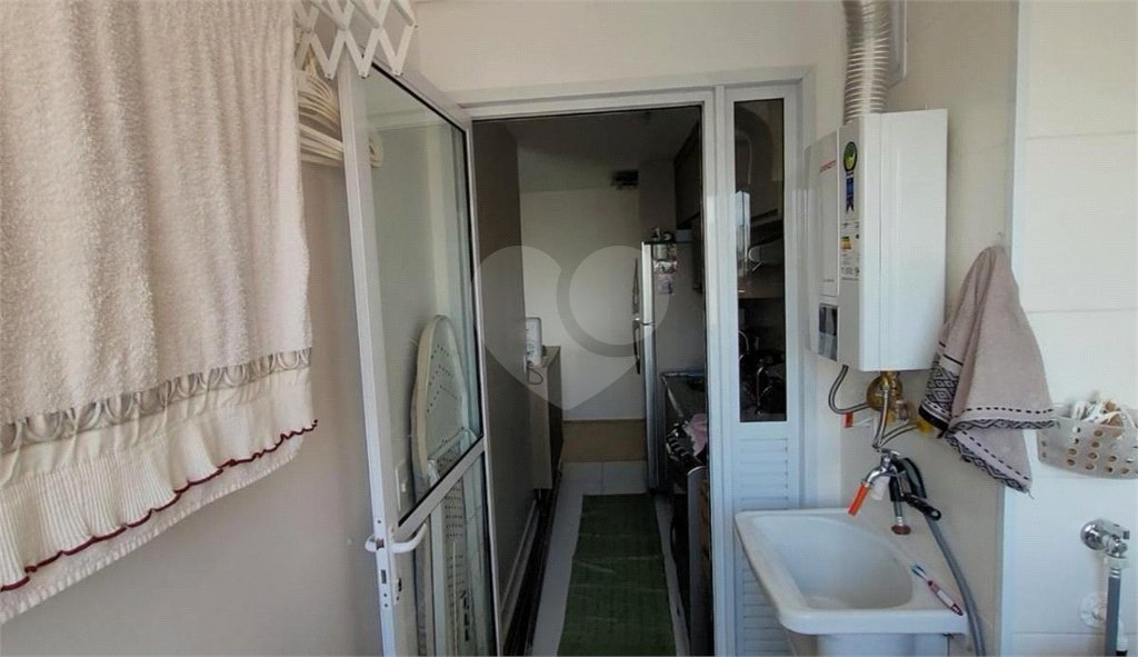 1 DORMITÓRIO NO IPIRANGA COM ARMÁRIOS - 45 M² - COM 1 VAGA
