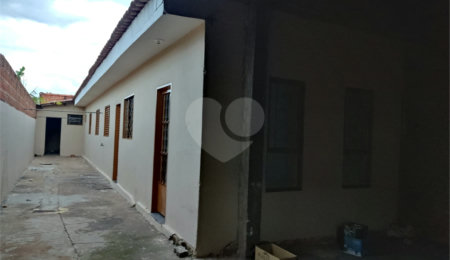 Casa à venda com 4 quartos, sendo 1 suíte,  em Jardim Social Presidente Collor, São Carlos, SP