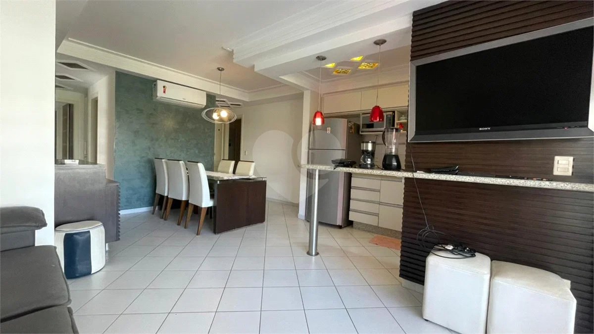 Apartamento à venda ou para alugar com 3 quartos, sendo 1 suíte,  em Riviera de São Lourenço, Bertioga, SP