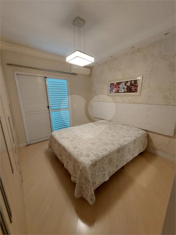 Sobrado á venda com 102m²- Vila Bertioga.