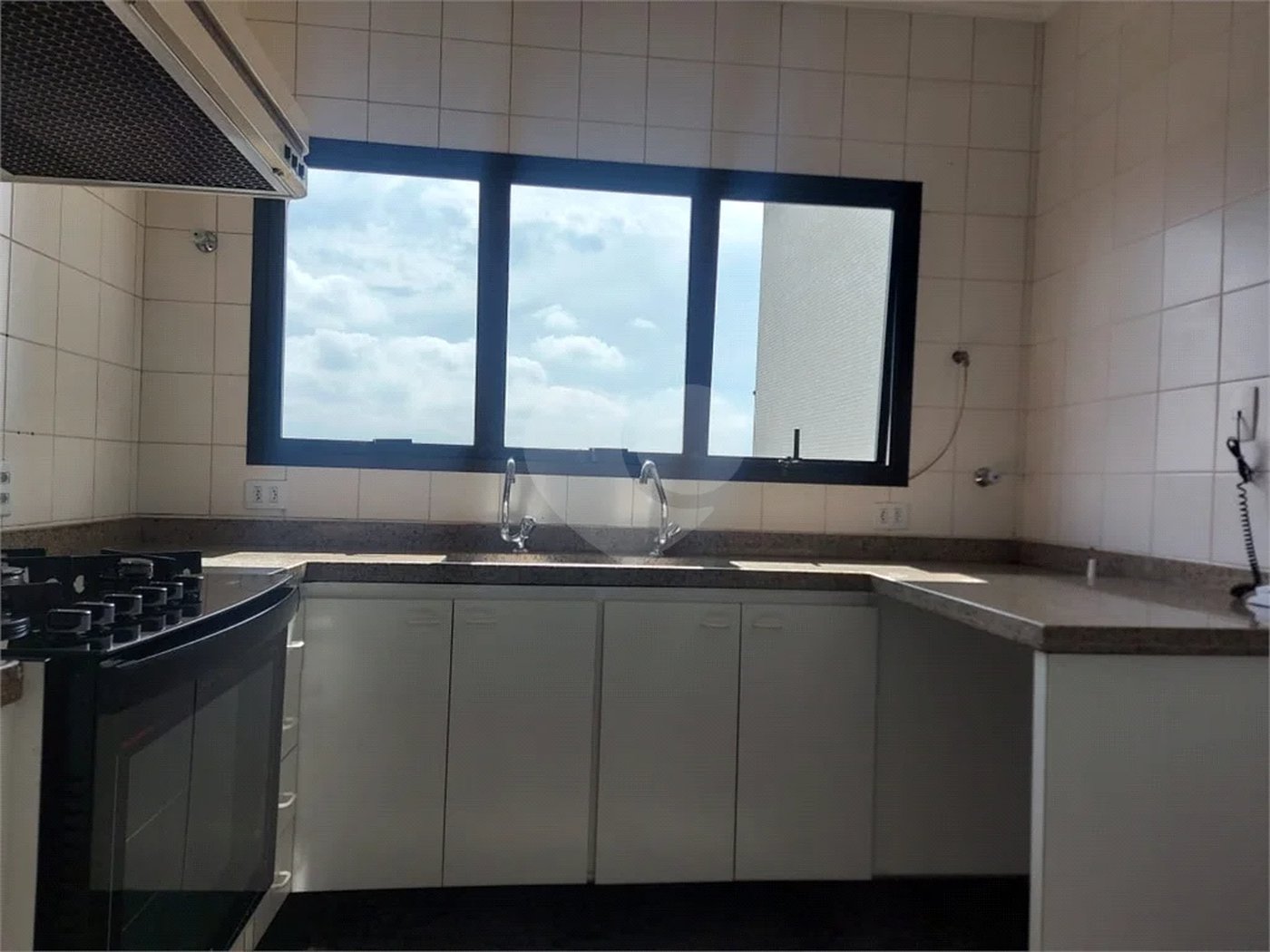 APARTAMENTO PARA LOCAÇÃO NA VILA LEOPOLDINA COM 03 DORM 1 SUITE E 02 VAGAS DE GARAGEM