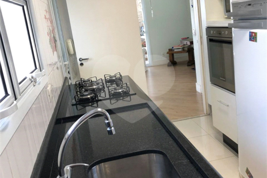 APARTAMENTO COM 132m² - 3 DORMITÓRIOS (SENDO 1 SUÍTE)