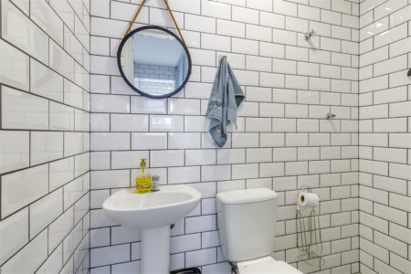 Casa à venda com 4 quartos, sendo 2 suítes, no condomínio Residencial Vila Lagos, São Paulo - SP