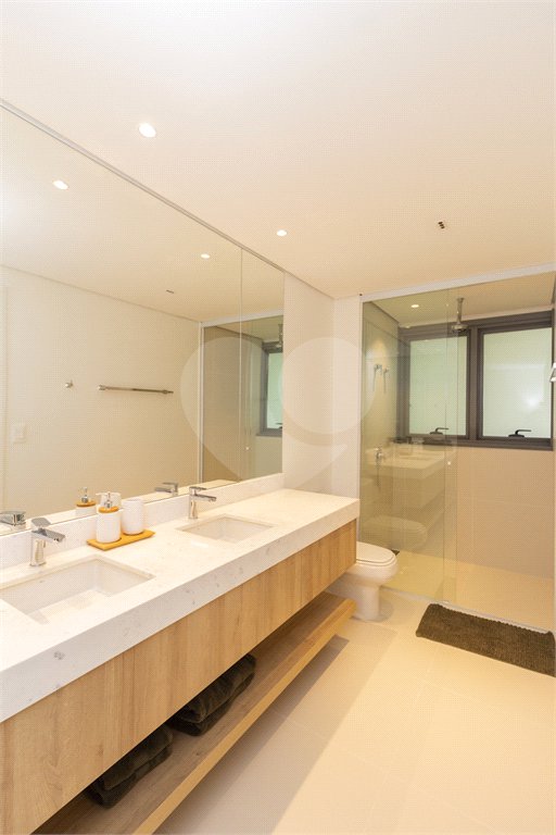Duplex com 159m² à venda com 2 suítes, 1 dormitório, 1 escritório e 2 vagas de garagem nos Jardins