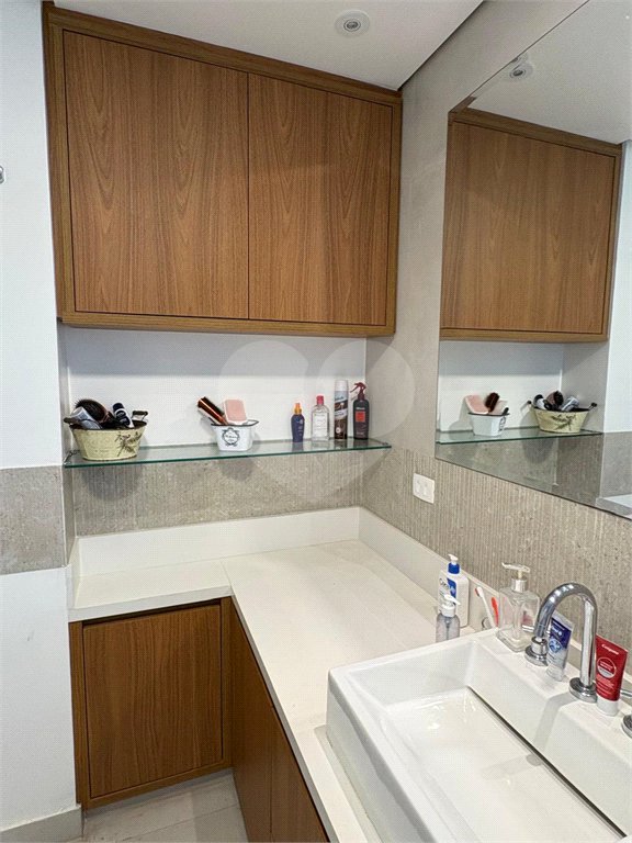 Apartamento em Moema Pássaros à Venda 171 m² 3 Dormitórios 3 Suítes Reformado