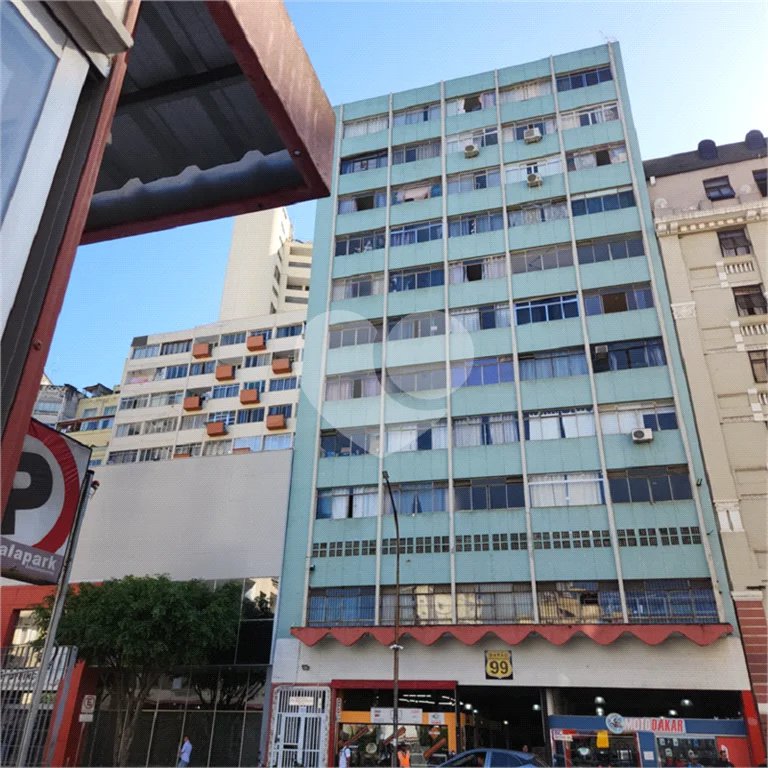 Stúdio na Barra Funda à venda.