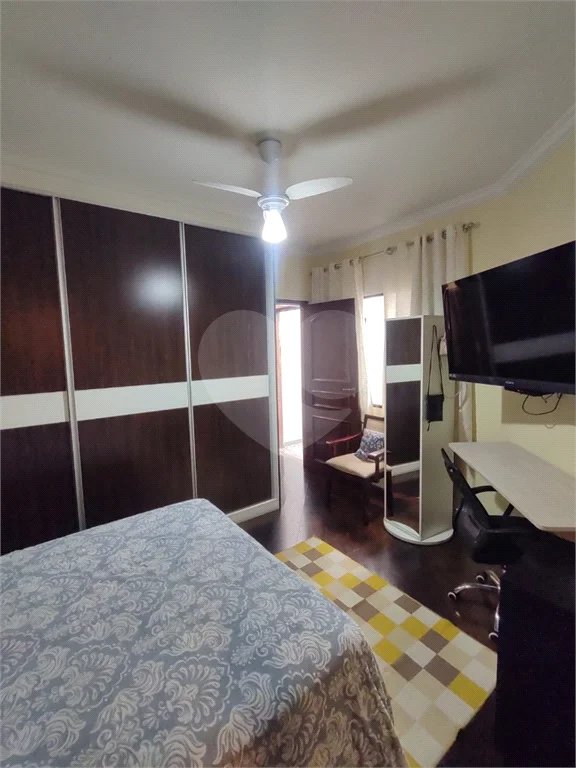 Casa com 300m² , 4 dormitórios , sendo 2 suítes , 5 vagas , à venda no bairro Curuçá , em Santo André.