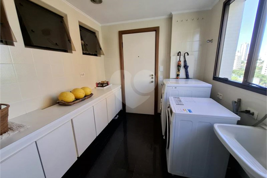 Apartamento, a venda, com 300m² de área privativa, 4 suítes, 4 vagas - Santana / SP