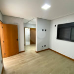Casa à Venda no Condomínio Damha II