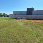 Terreno no Cyrela, plano e próximo do clube.
