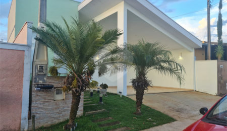 Casa à venda com 3 quartos, sendo 1 suíte, em Parque Fehr, São Carlos, SP