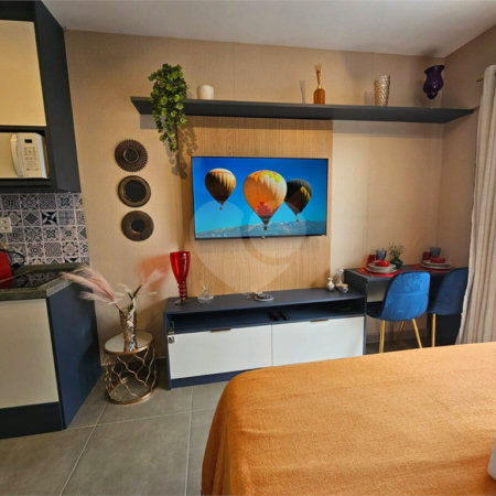 Apartamento Mobiliado a Venda no Campo Belo