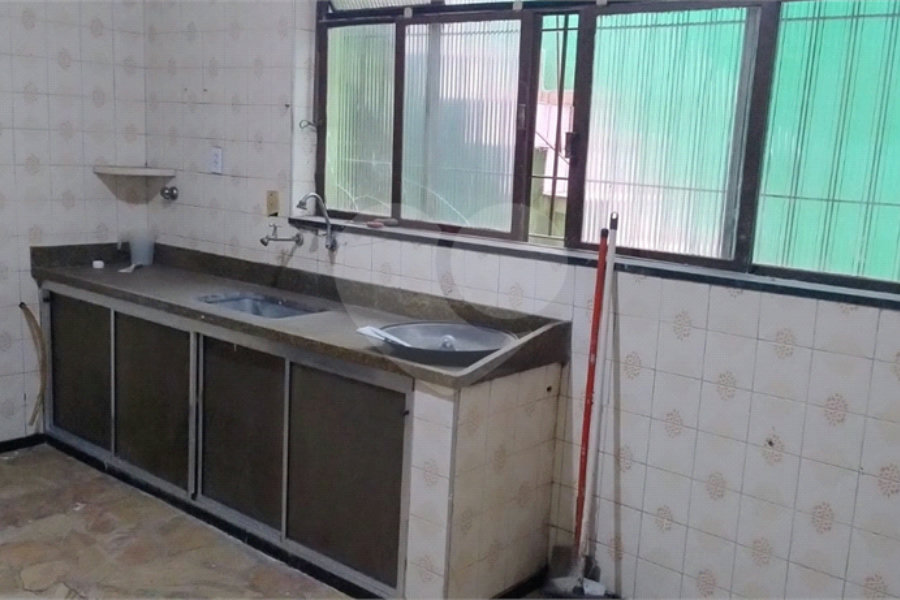 2 Casas – Bairro Aricanduva - c/ Salão Alugado – 56 m2 e 80 m2 – Terreno 5 x 25