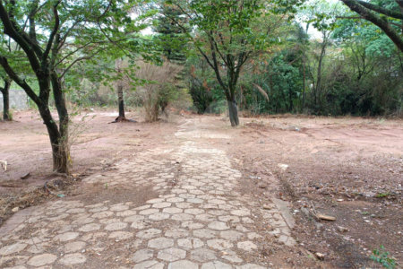 Terreno de 4600 m²