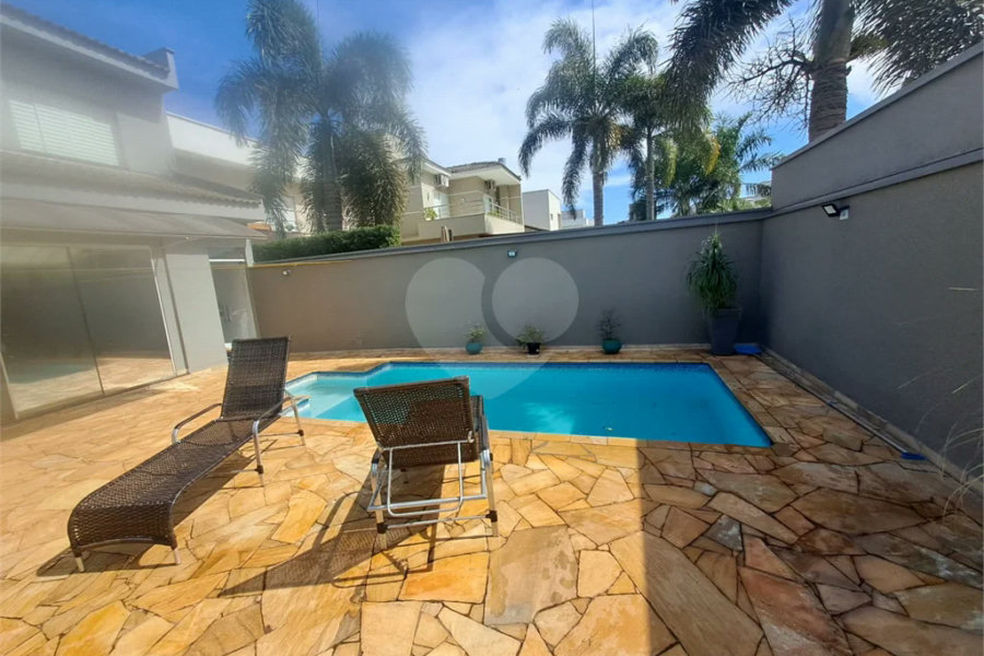 Linda Casa 3 dormitórios com piscina - R$ 950.000,00