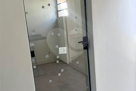 Casa à Venda no bairro Parque dos Flamboyants em São Carlos/SP