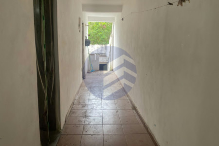 Casa à venda com 2 quartos em Jardim Alvorada, oportunidade para investidor