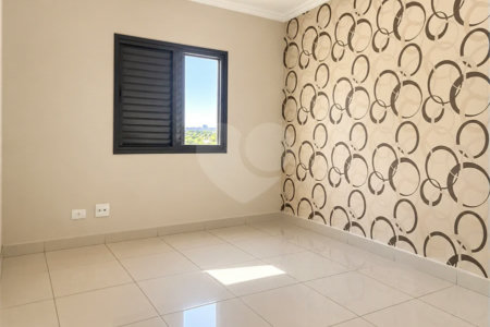 Cobertura de 255 m² com 3 dormitórios, 1 suíte, cozinha planejada, 2 vagas e área gourmet com churrasqueira.