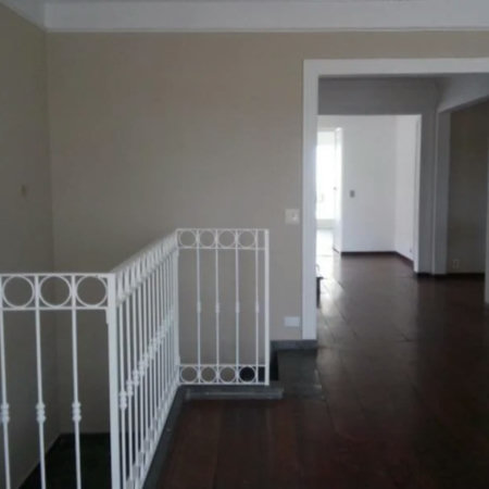 Casa à venda com 4 quartos, sendo 3 suítes, em Jardim Leonor, São Paulo, SP