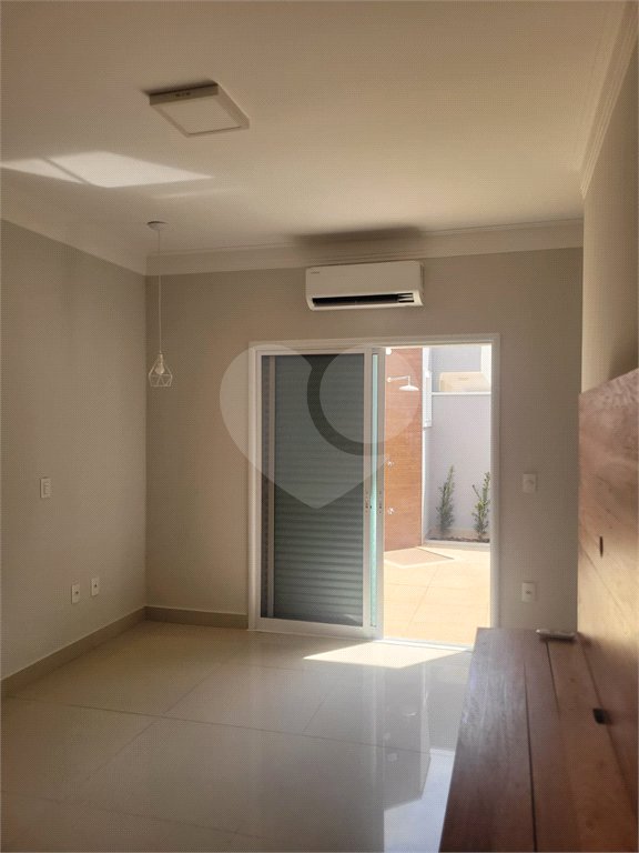 Indaiatuba- Condominio Maria Dulce-Venda e Locação - Terreno 300,00 ms - construido - 180,00 ms - Casa Terrea - 3 suites - escritório com ventilador, lavabo - cozinha com armários,forno, coifa e cooktop , ventilador - despensa - lavanderia com armarios- varanda gourmet com churrasqueira, quintal c